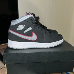 Air Jordan 1 size 4y
